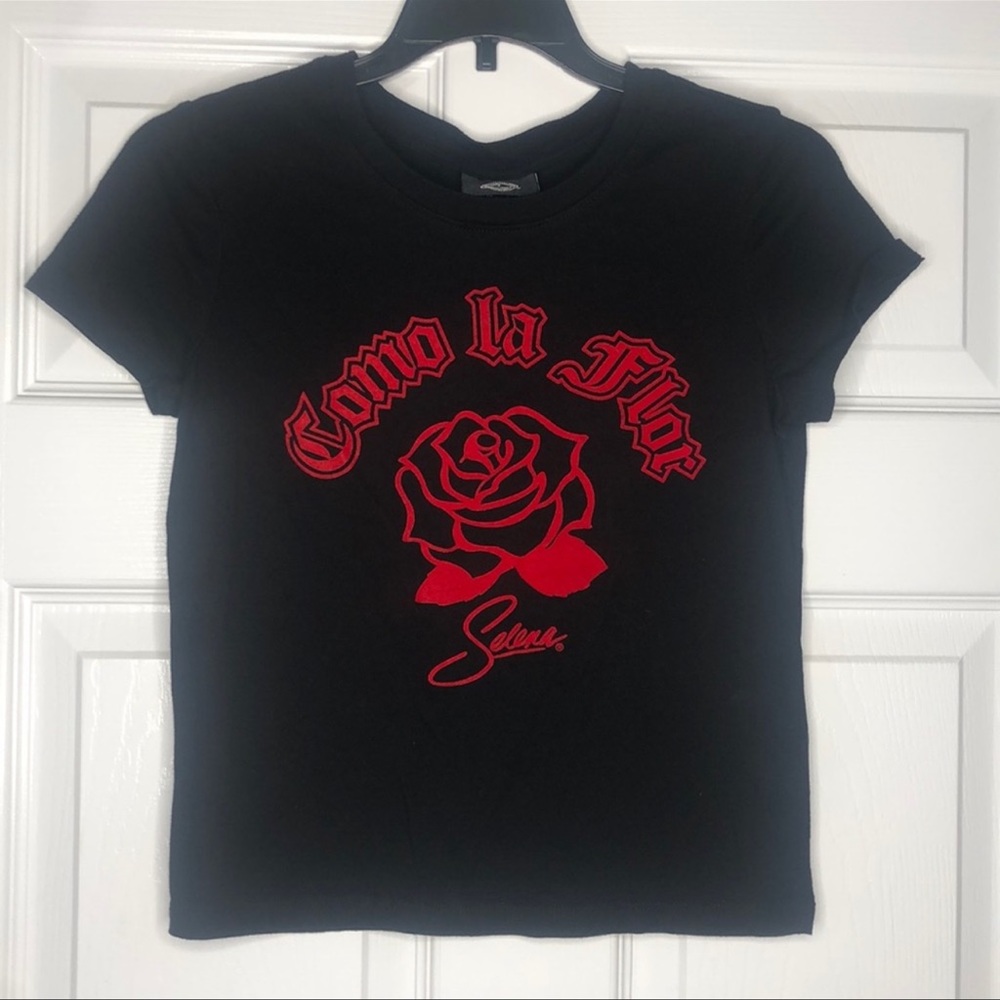 NEW LISTING: Selena Como La Flor Crop Tee